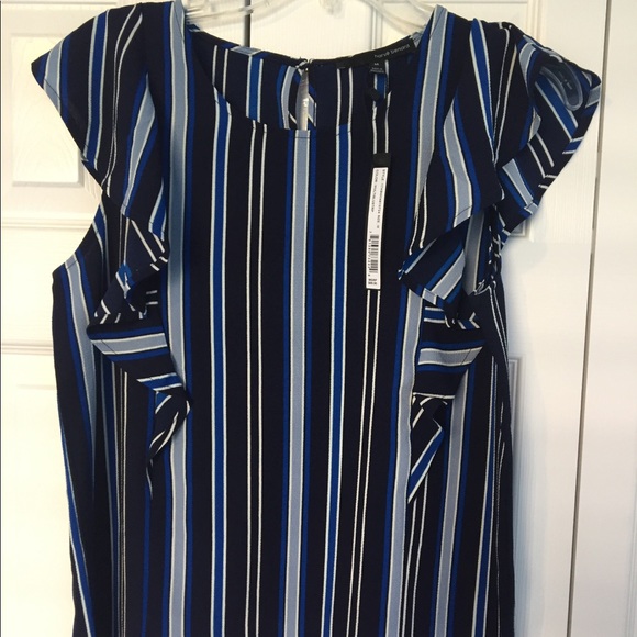BRAND NEW WITH TAGS 💙 HARVE BENARD | Striped Ruffle Blouse - Picture 6 of 7